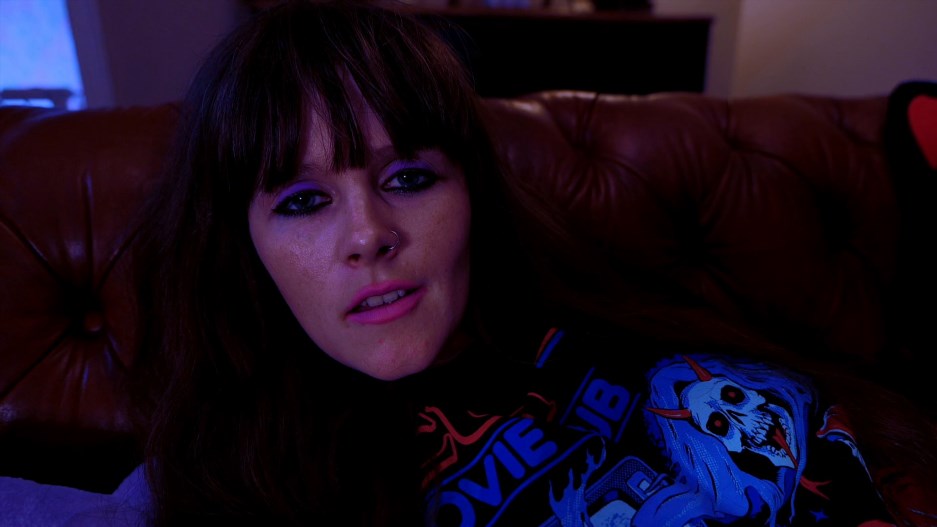 Sydney Harwin – Horror Movie Night With Sister